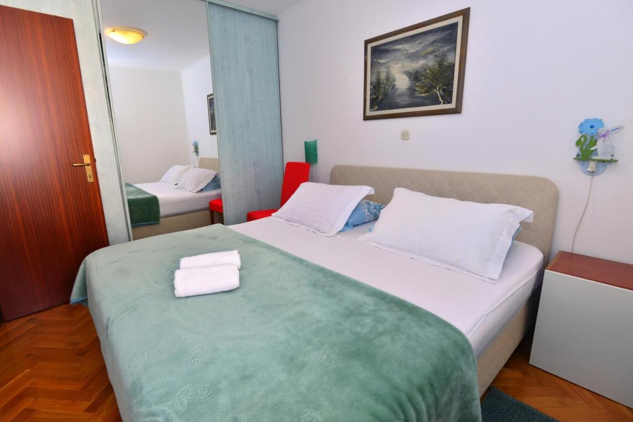 One Bedroom Apartment Terrace Parking Сплит Экстерьер фото